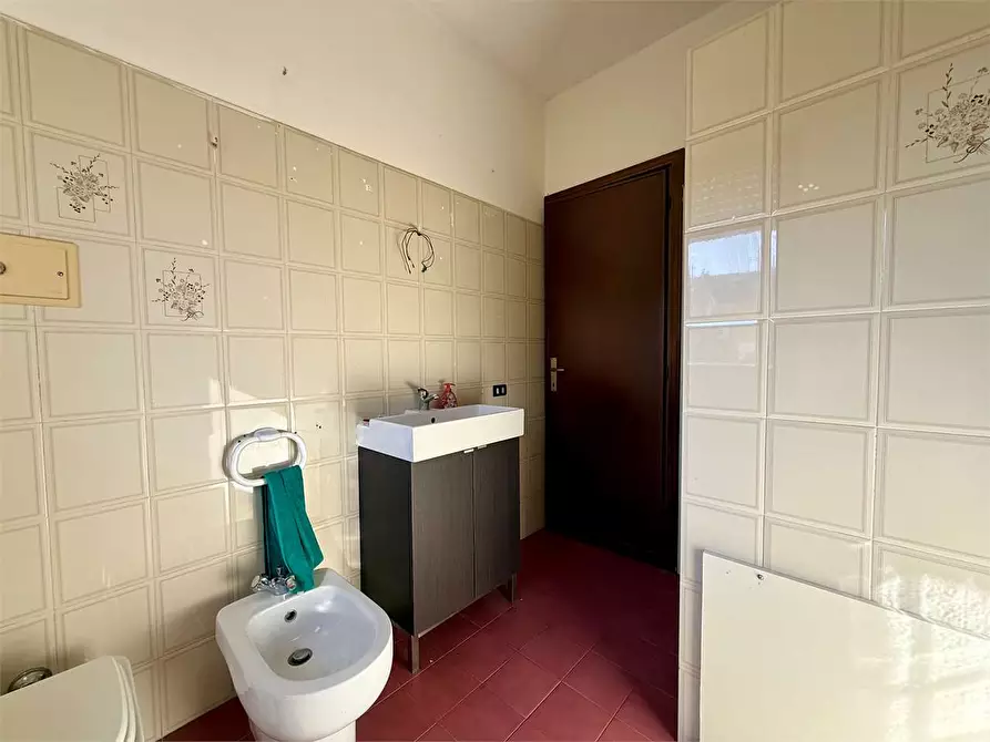 Immagine 29 di Quadrilocale in vendita  in via Roma a Cardano Al Campo