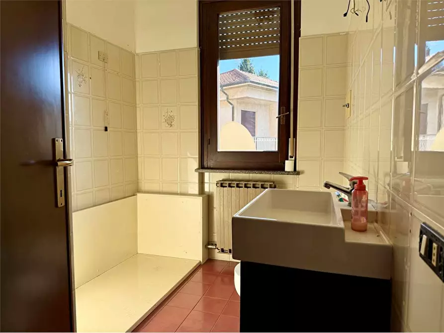 Immagine 30 di Quadrilocale in vendita  in via Roma a Cardano Al Campo