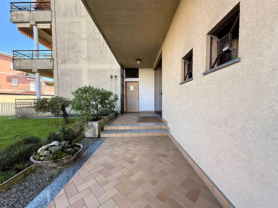 Immagine 21 di Quadrilocale in vendita  in via Roma a Cardano Al Campo