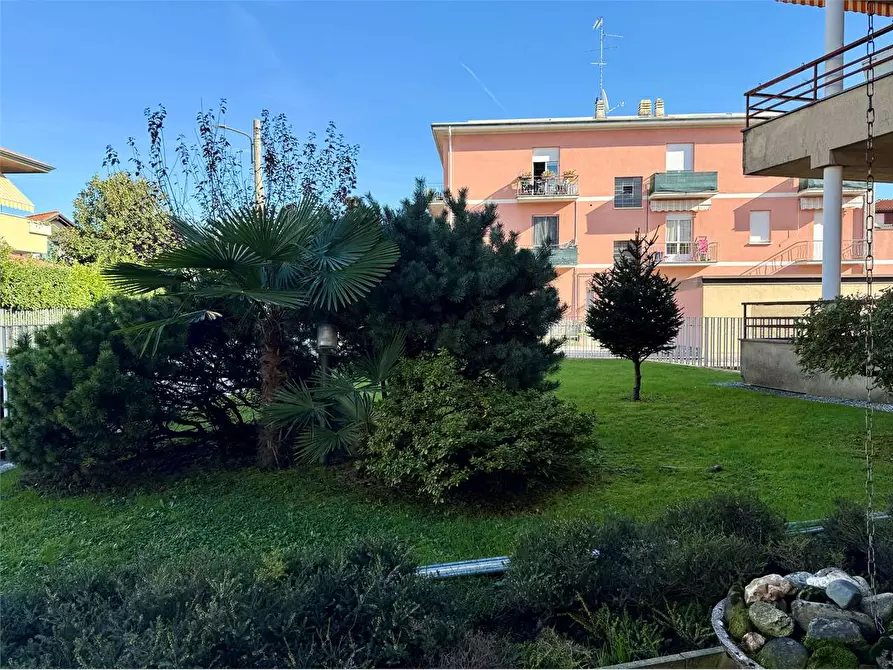 Immagine 31 di Quadrilocale in vendita  in via Roma a Cardano Al Campo