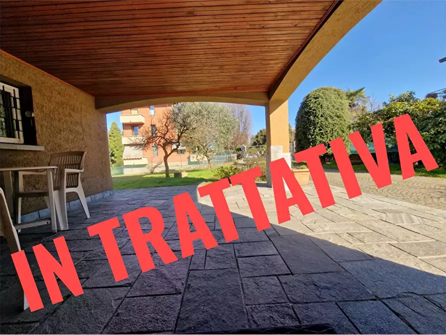 Immagine 1 di Villa in vendita  in via Gradisca a Buguggiate