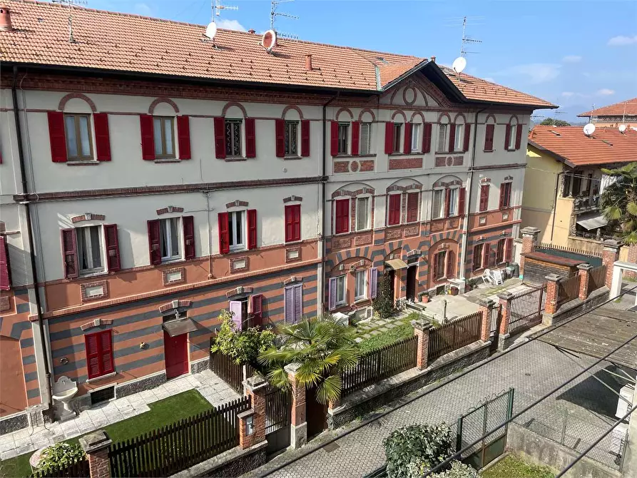 Immagine 15 di Quadrilocale in vendita  in Piazza Borghi a Varano Borghi