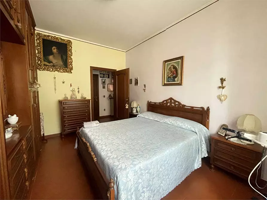 Immagine 10 di Quadrilocale in vendita  in Piazza Borghi a Varano Borghi