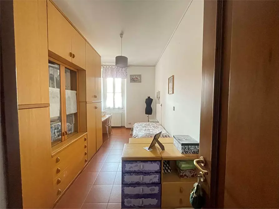 Immagine 8 di Quadrilocale in vendita  in Piazza Borghi a Varano Borghi