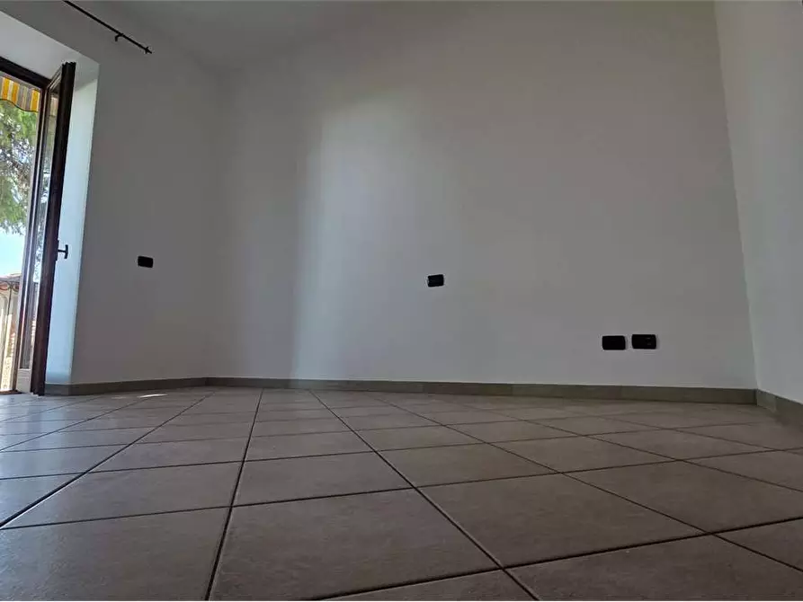 Immagine 19 di Appartamento in vendita  in via Binaghi a Somma Lombardo