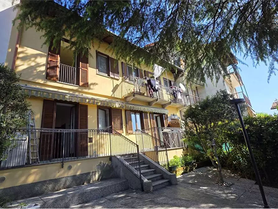 Immagine 1 di Appartamento in vendita  in via Binaghi a Somma Lombardo