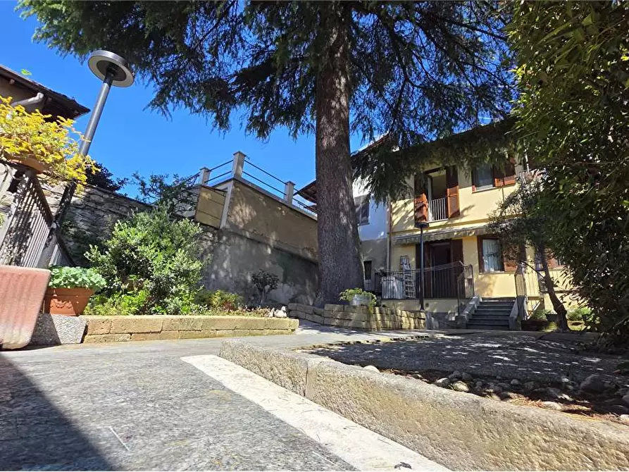 Immagine 9 di Appartamento in vendita  in via Binaghi a Somma Lombardo