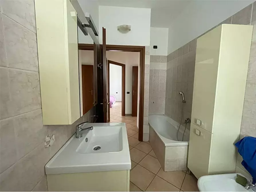 Immagine 27 di Appartamento in vendita  in via Binaghi a Somma Lombardo
