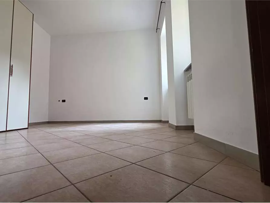 Immagine 22 di Appartamento in vendita  in via Binaghi a Somma Lombardo