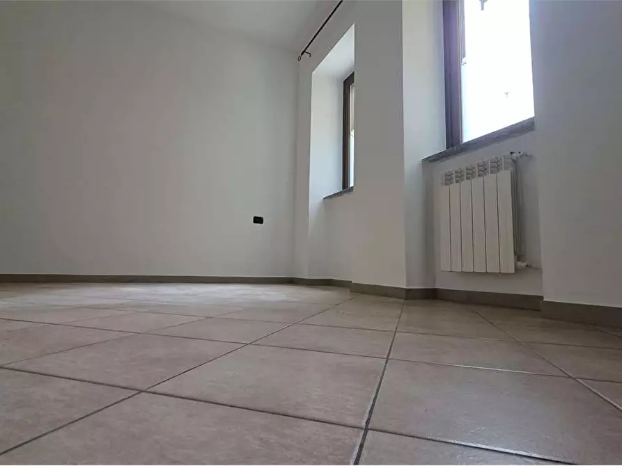 Immagine 23 di Appartamento in vendita  in via Binaghi a Somma Lombardo