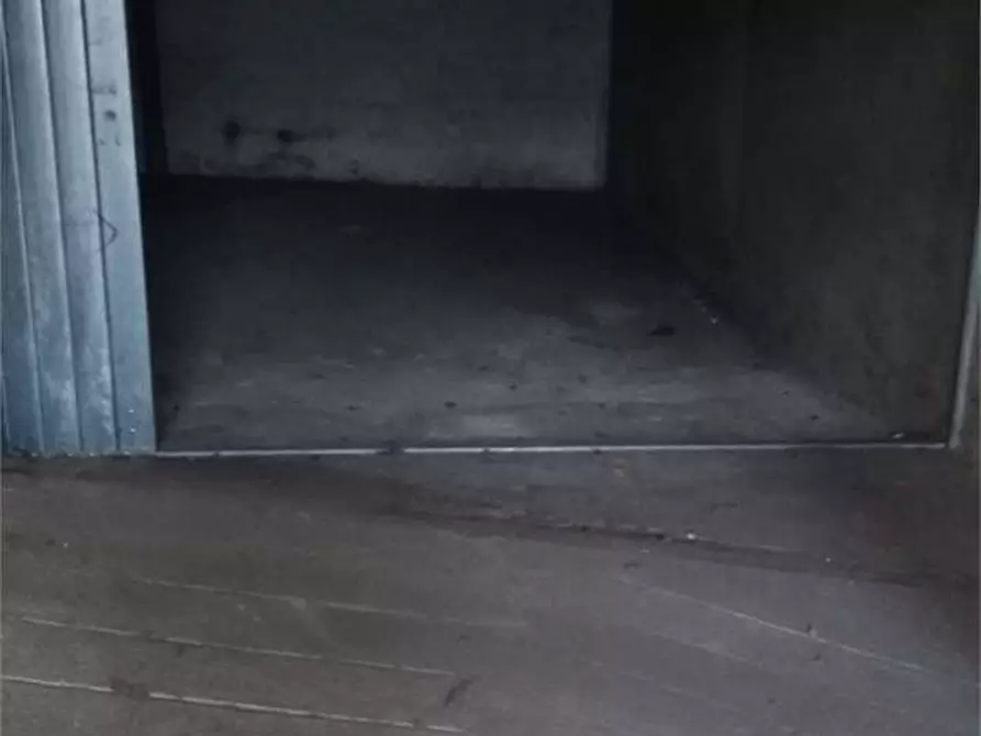 Immagine 7 di Garage in vendita  in via juvarra 12 a Nichelino