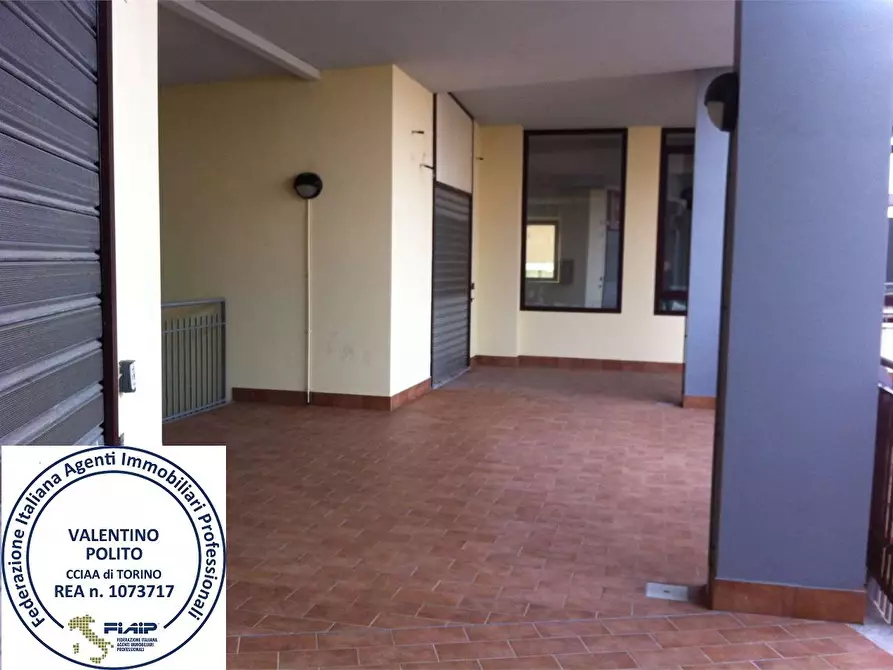 Immagine 2 di Negozio in vendita  in Via padre Giovanni Aliberti 45/47 a Vinovo