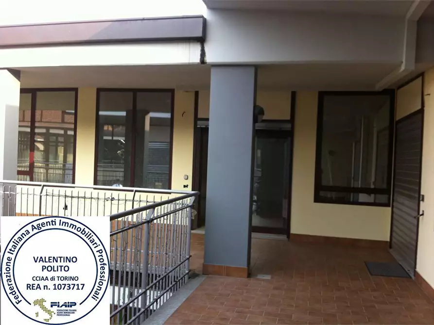 Immagine 4 di Negozio in vendita  in Via padre Giovanni Aliberti 45/47 a Vinovo