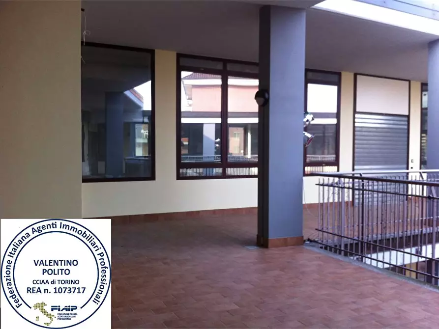 Immagine 8 di Negozio in vendita  in Via padre Giovanni Aliberti 45/47 a Vinovo