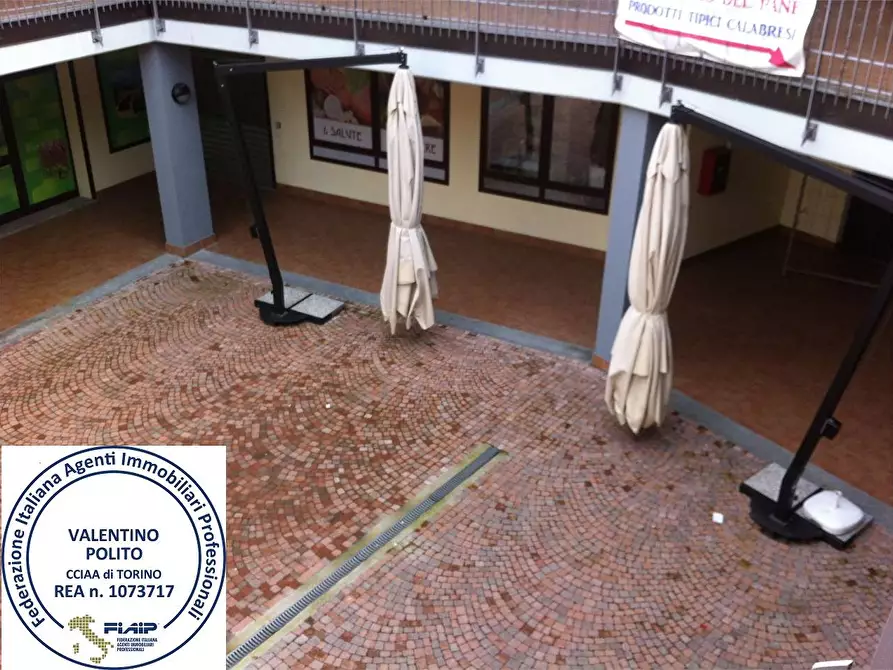 Immagine 11 di Negozio in vendita  in Via padre Giovanni Aliberti 45/47 a Vinovo