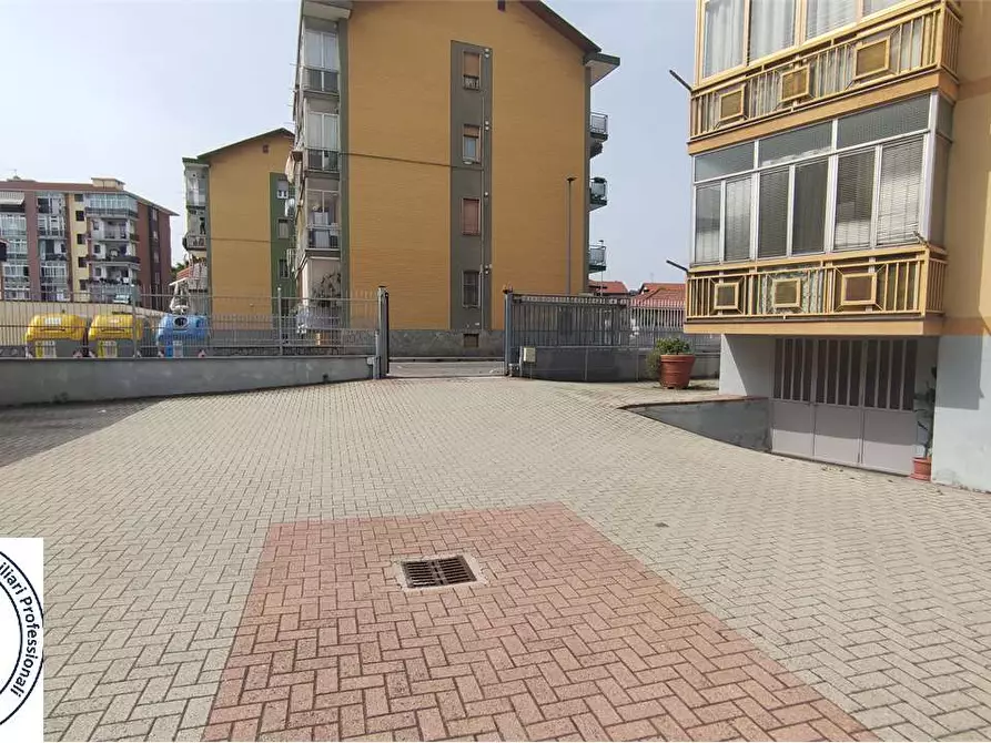 Immagine 3 di Garage in affitto  in Via umberto Giordano 14 a Nichelino