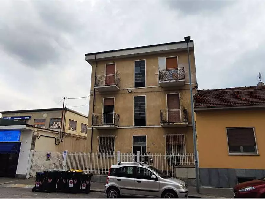 Immagine 2 di Appartamento in vendita  in via Francesco Rismondo 9 a Torino