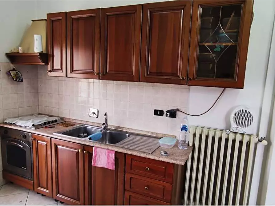 Immagine 3 di Appartamento in vendita  in via Francesco Rismondo 9 a Torino