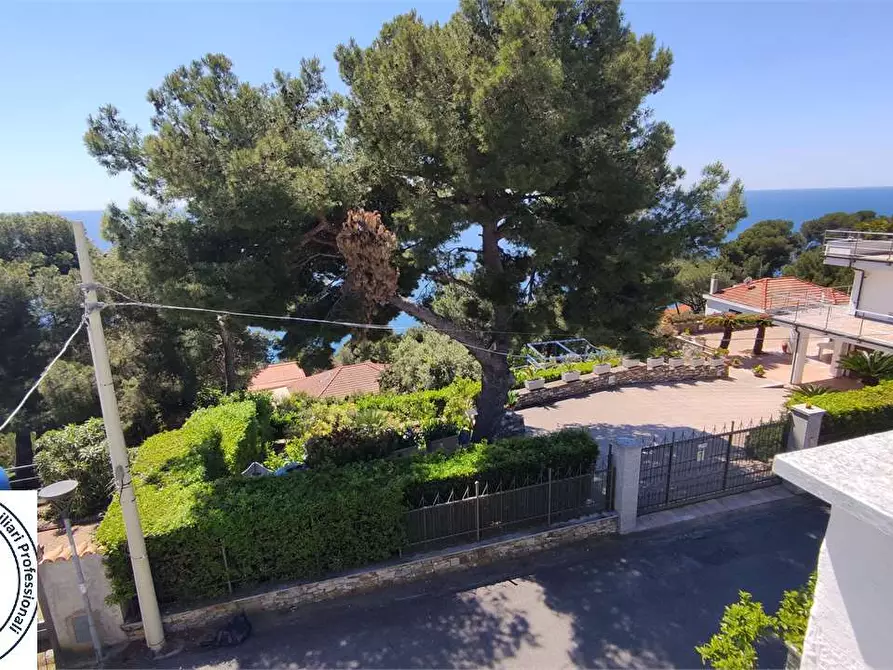Immagine 26 di Villa in vendita  in Via Orizzonte 91 a Andora