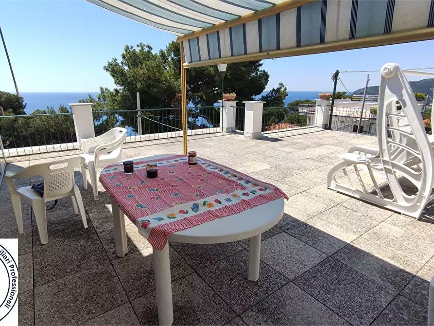 Immagine 30 di Villa in vendita  in Via Orizzonte 91 a Andora