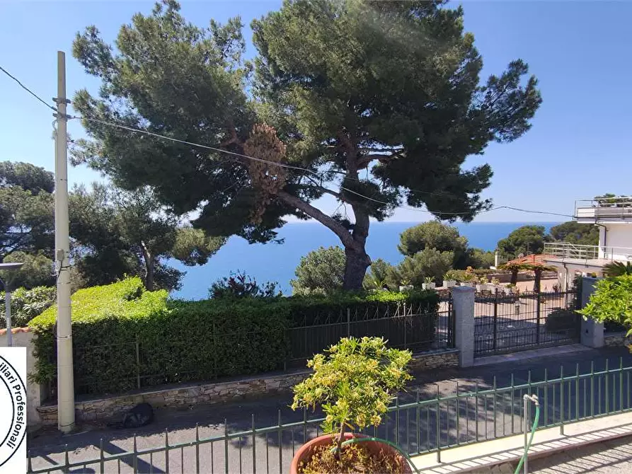 Immagine 8 di Villa in vendita  in Via Orizzonte 91 a Andora