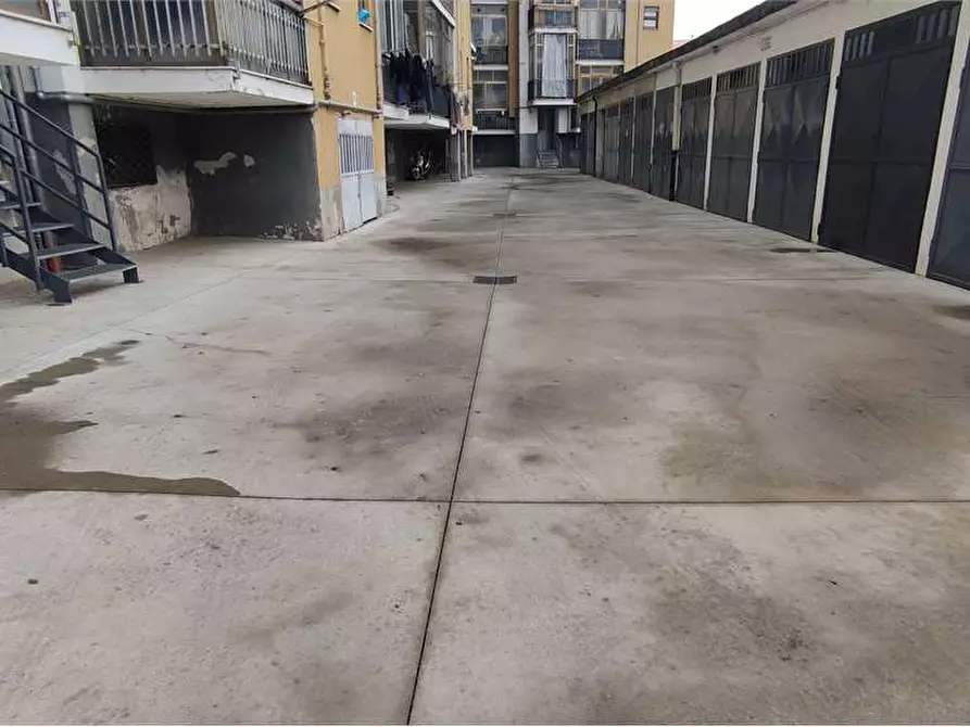 Immagine 10 di Magazzino in vendita  in Via Lagrange 8 a Nichelino