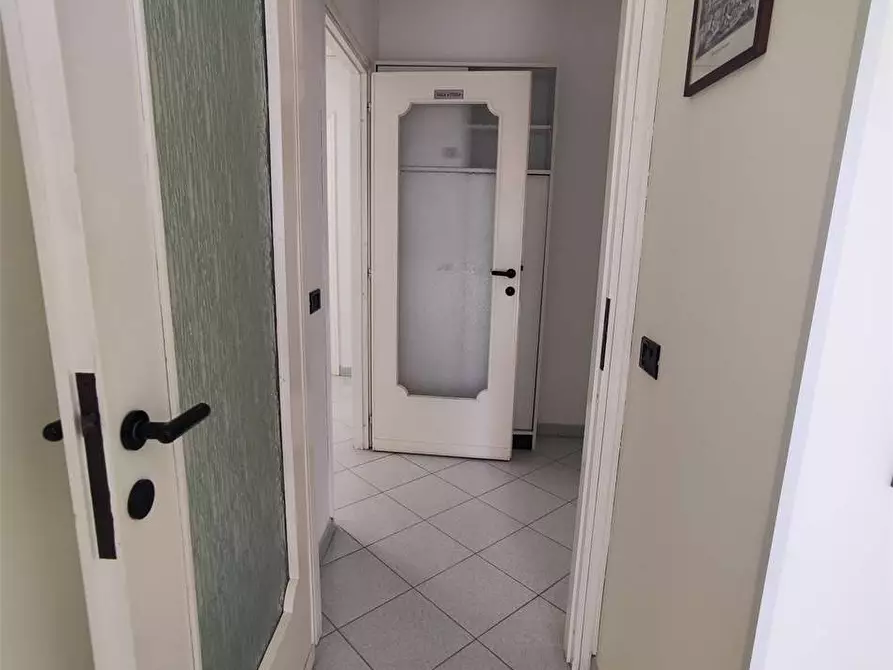 Immagine 4 di Quadrilocale in vendita  in Strada Carignano 32 a Moncalieri