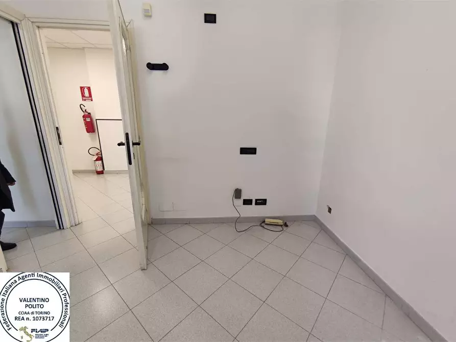 Immagine 11 di Quadrilocale in vendita  in Strada Carignano 32 a Moncalieri