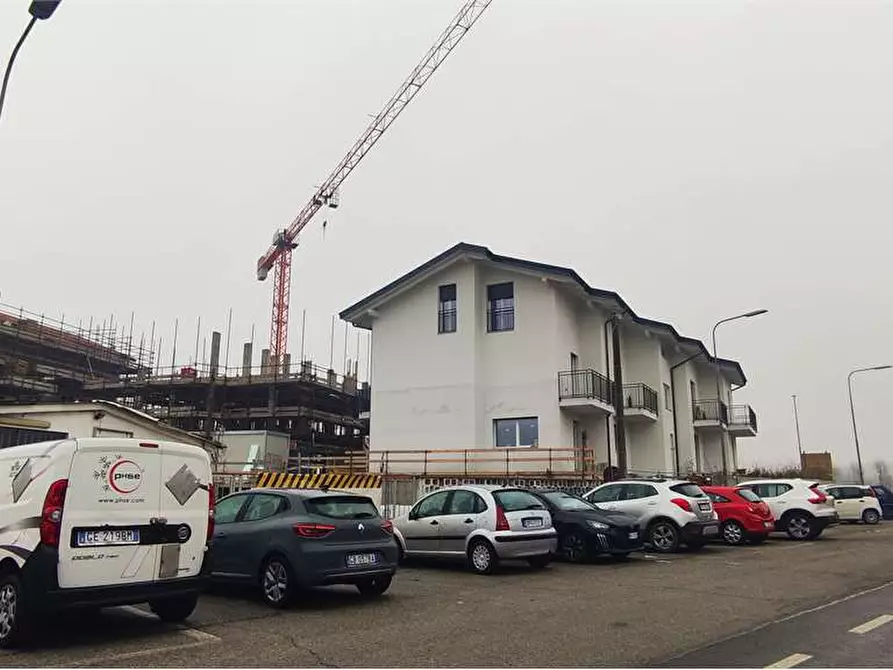 Immagine 2 di Magazzino in vendita  a Vinovo