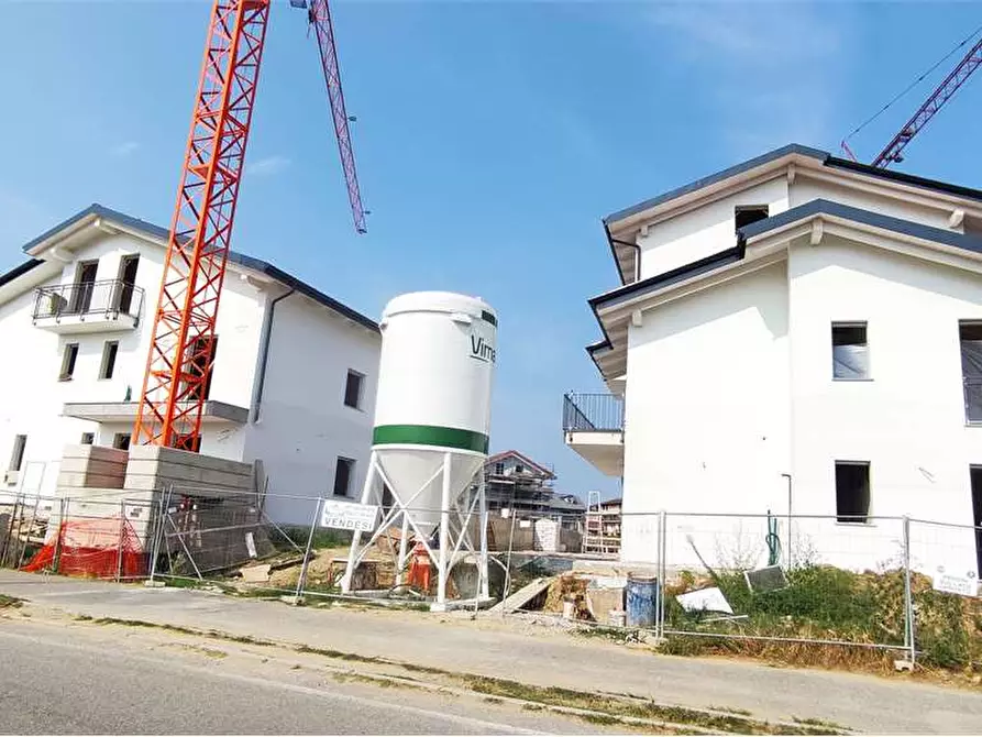 Immagine 1 di Magazzino in vendita  a Vinovo