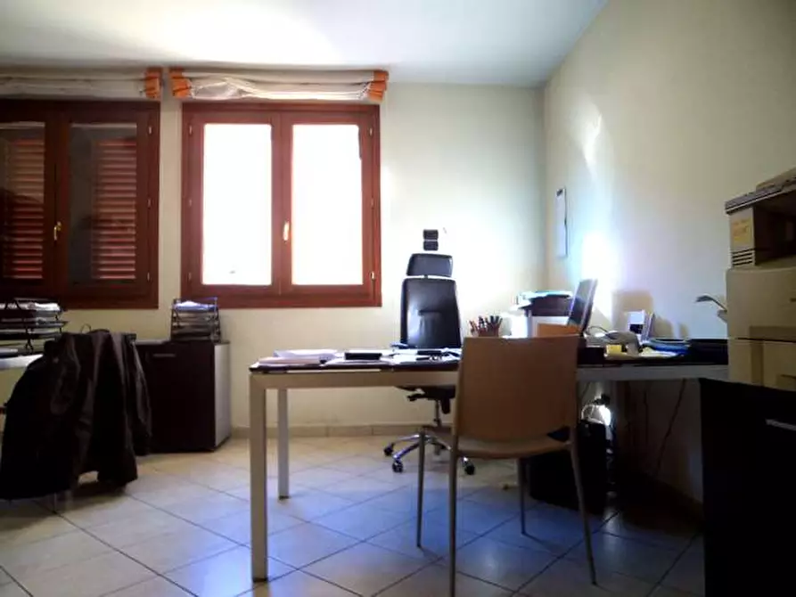 Immagine 5 di Ufficio in affitto  a Poggio A Caiano
