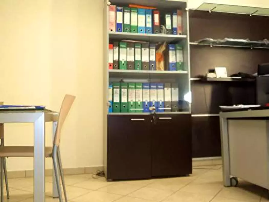 Immagine 7 di Ufficio in affitto  a Poggio A Caiano