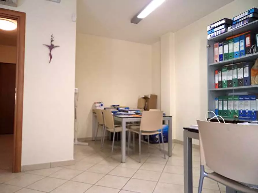 Immagine 3 di Ufficio in affitto  a Poggio A Caiano
