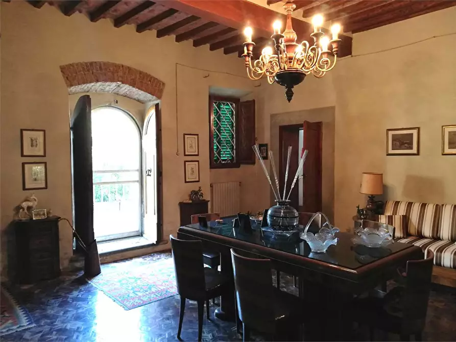 Immagine 10 di Villa in vendita  a Quarrata