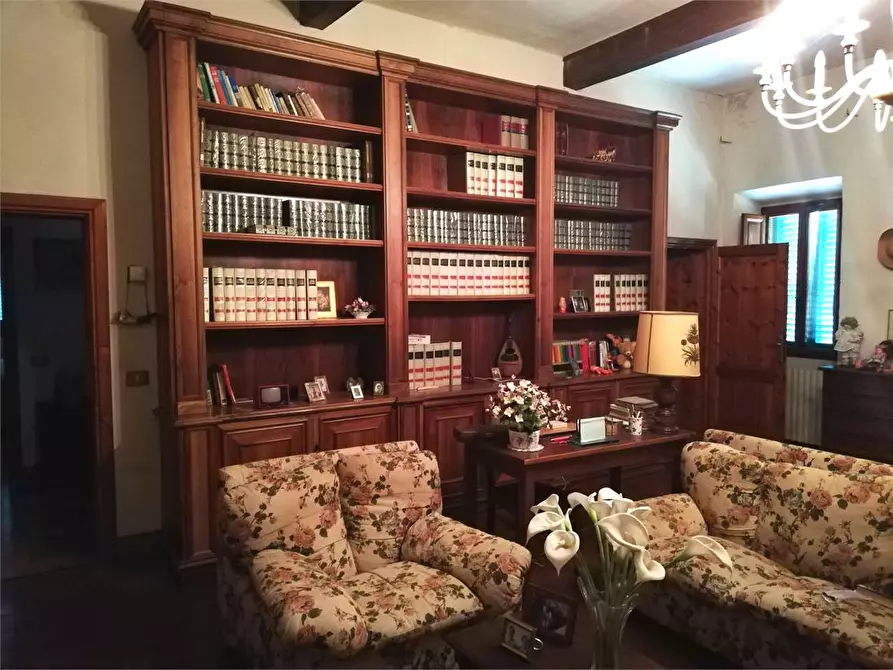 Immagine 13 di Villa in vendita  a Quarrata