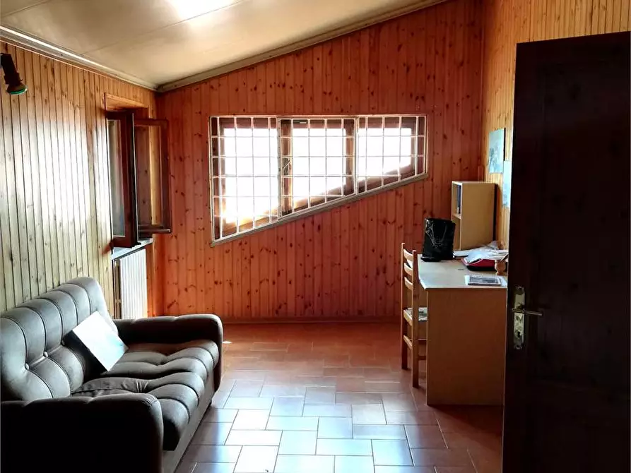 Immagine 20 di Villa in vendita  a Quarrata