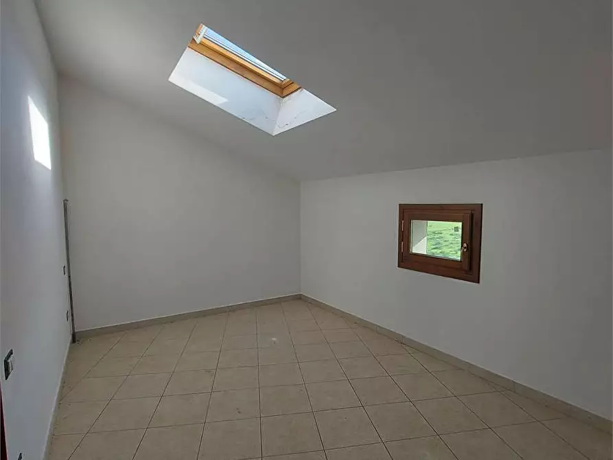 Immagine 20 di Quadrilocale in vendita  a Carmignano