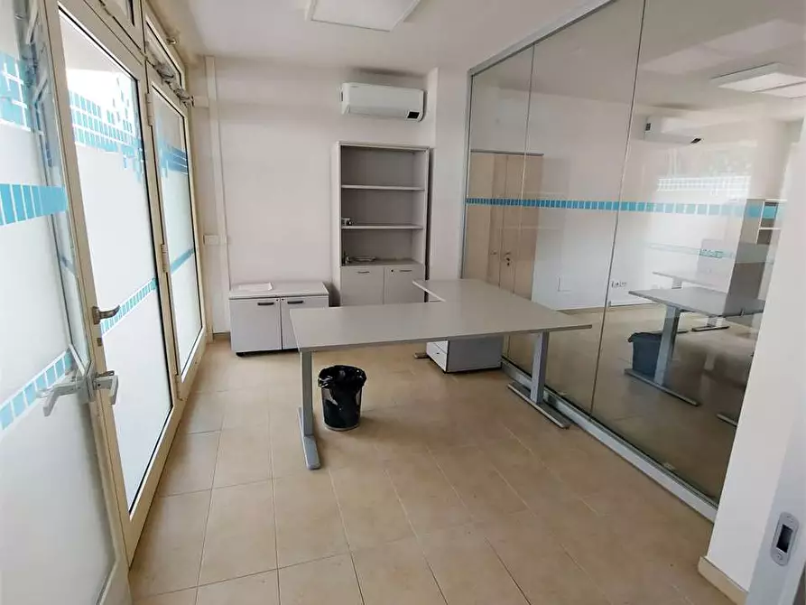 Immagine 3 di Ufficio in vendita  a Prato