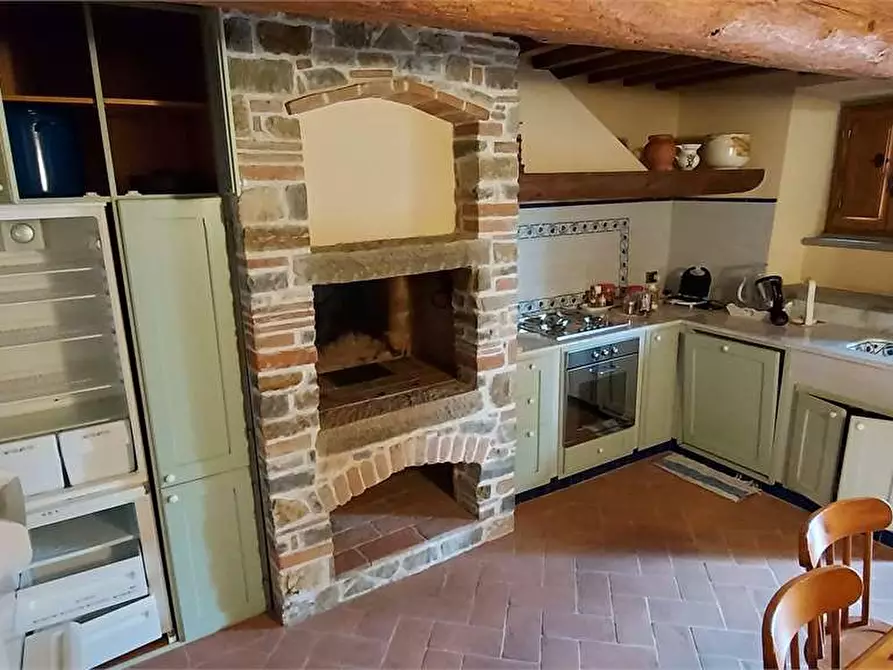 Immagine 7 di Quadrilocale in affitto  a Carmignano