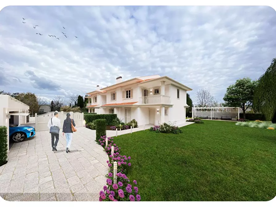 Immagine 4 di Villa in vendita  a Campi Bisenzio