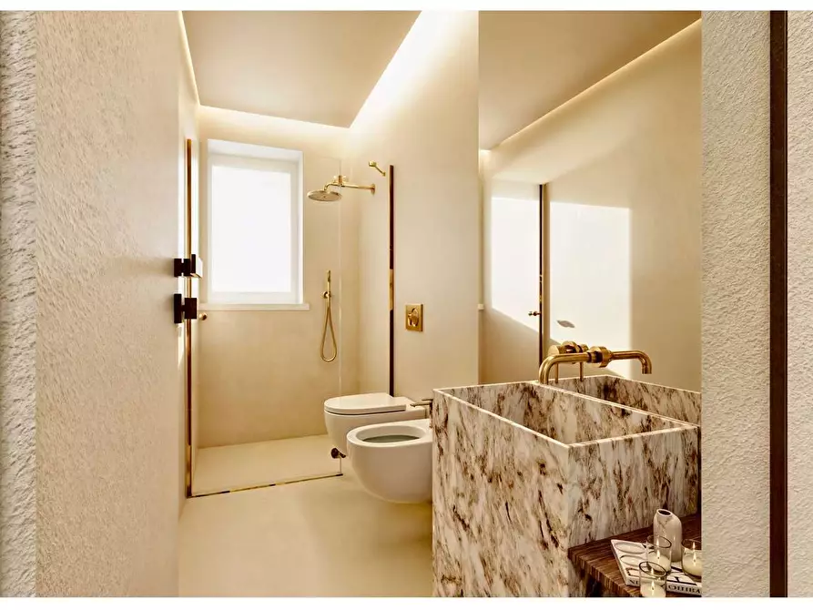 Immagine 21 di Villa in vendita  a Campi Bisenzio