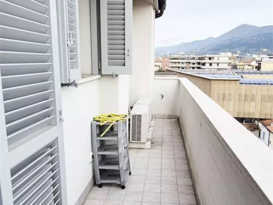 Immagine 50 di Attico in vendita  a Prato