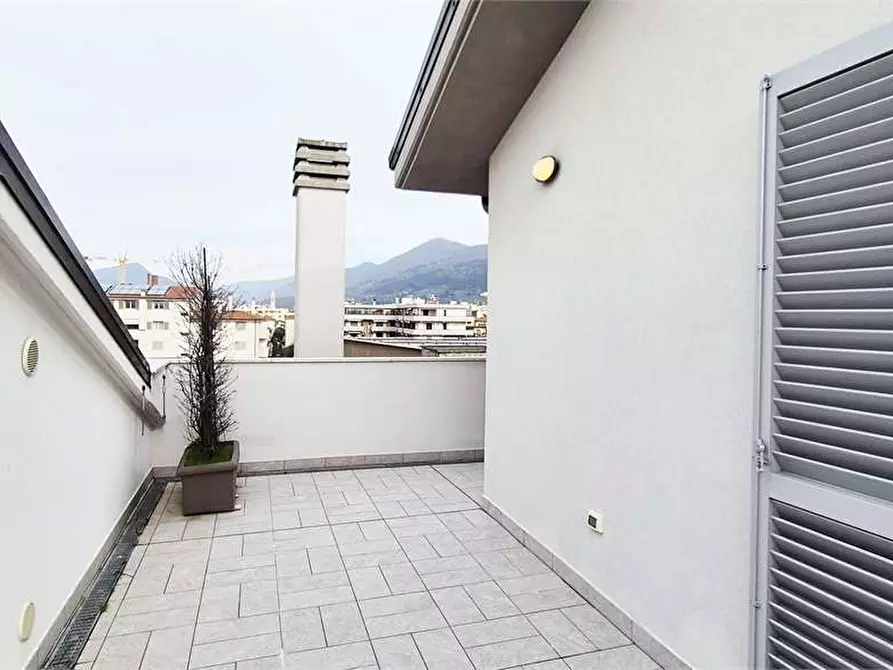 Immagine 43 di Attico in vendita  a Prato