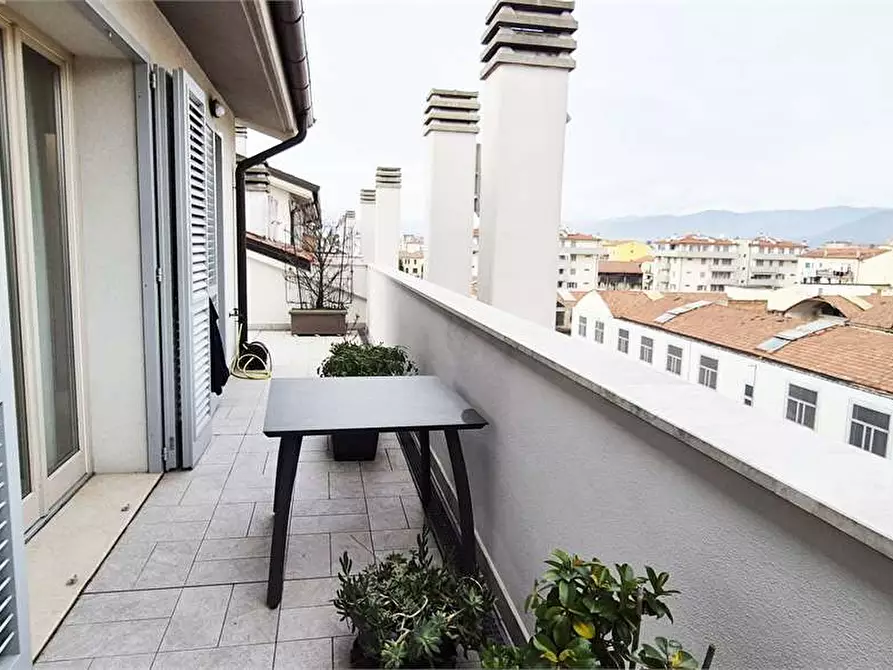 Immagine 32 di Attico in vendita  a Prato