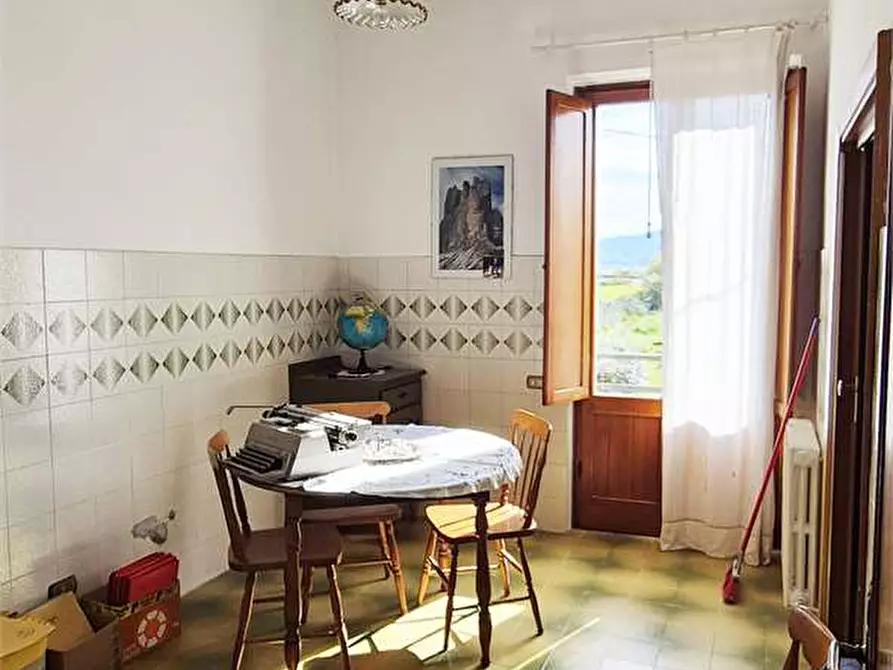 Immagine 25 di Villa in vendita  a Prato