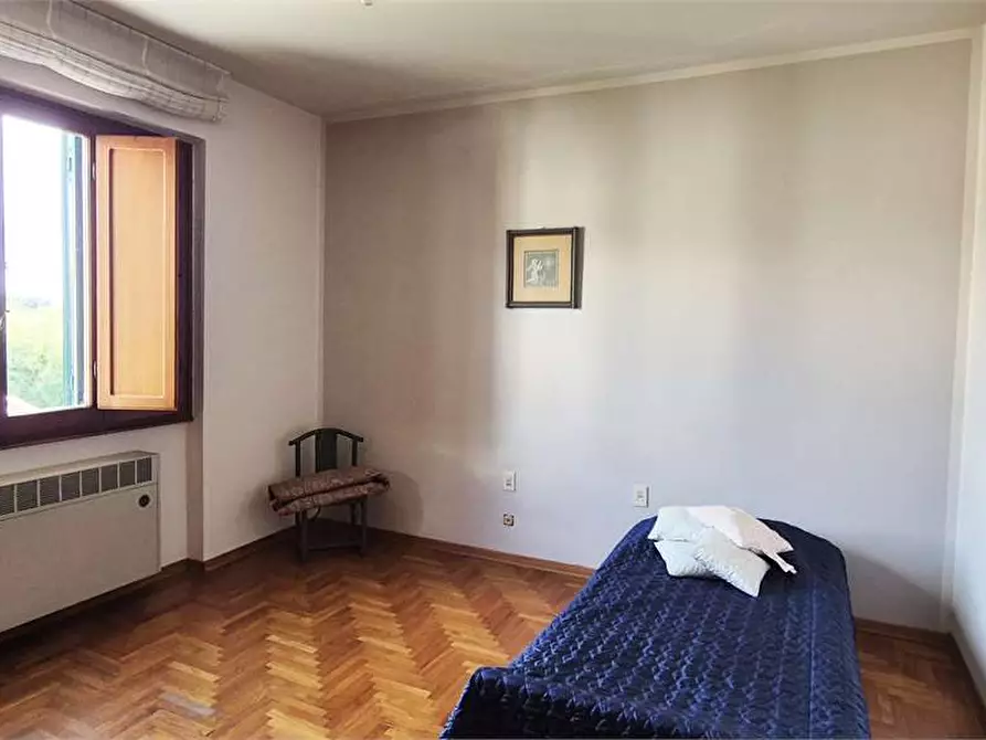 Immagine 13 di Villa in vendita  a Prato