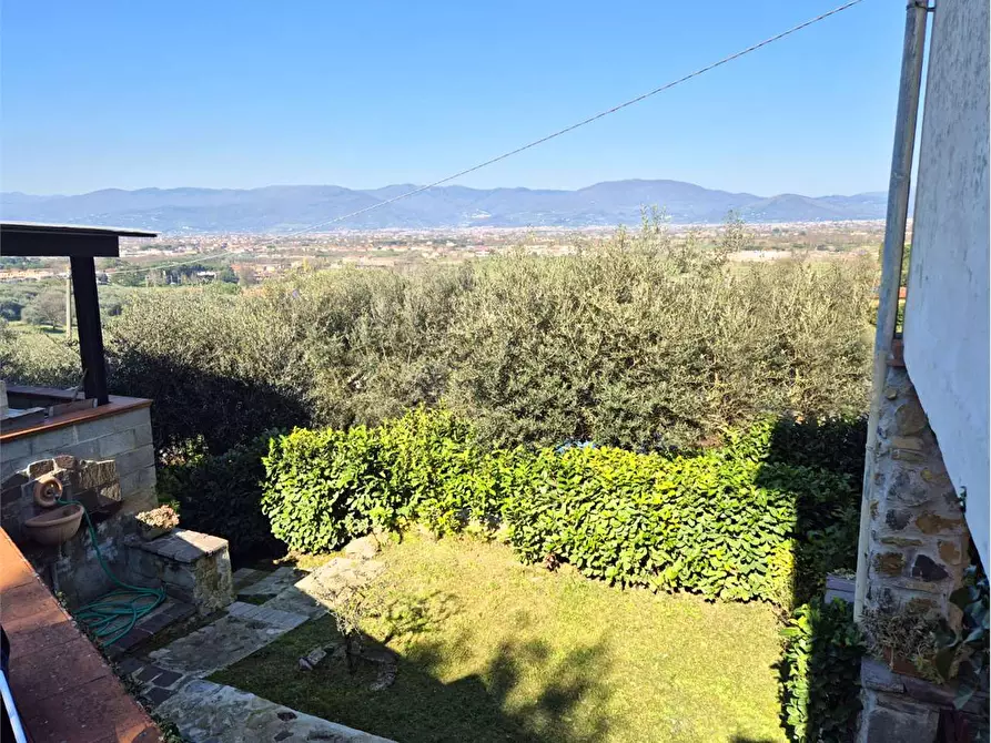 Immagine 1 di Casa indipendente in vendita  a Quarrata