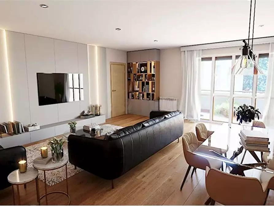 Immagine 2 di Quadrilocale in vendita  a Prato