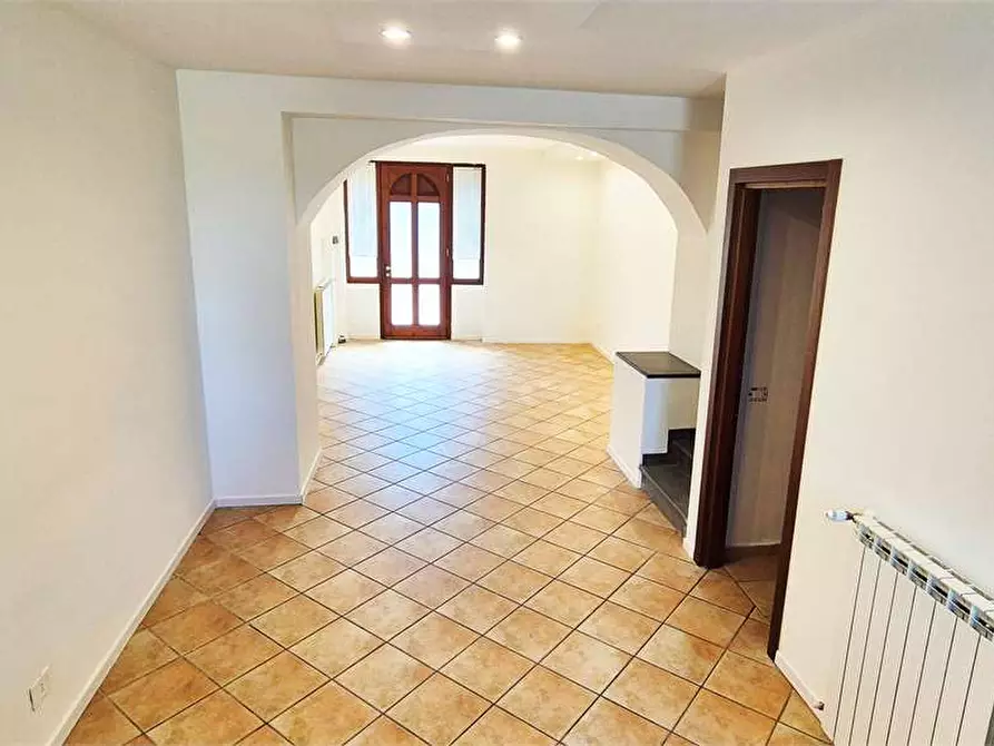 Immagine 14 di Rustico / casale in vendita  a Pistoia