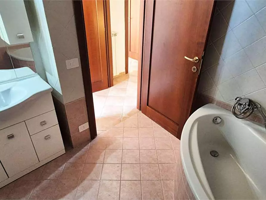 Immagine 22 di Rustico / casale in vendita  a Pistoia